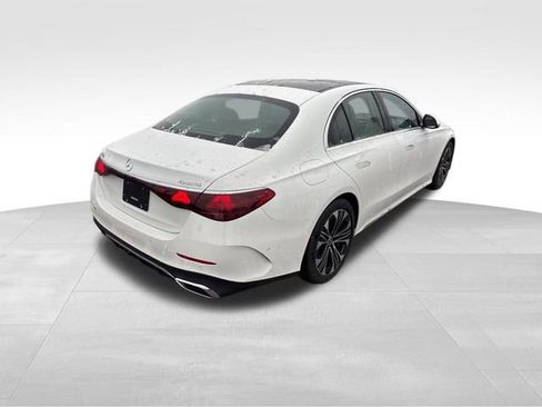 Used 2025 Mercedes-Benz E 350 4MATIC Sedan image 7