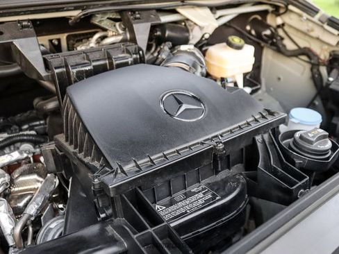 Used 2023 Mercedes-Benz Sprinter 2500 image 16