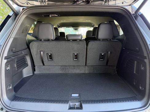 New 2026 GMC Acadia AT4 w/ Luxury Package AWD/4WD image 37