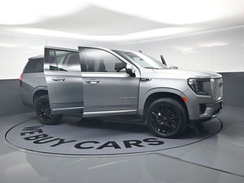 Used 2024 GMC Yukon XL Denali w/ Advanced Technology Package AWD/4WD image 25