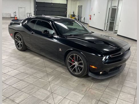 Used 2016 Dodge Challenger R/T Scat Pack w/ Leather Interior Group image 1