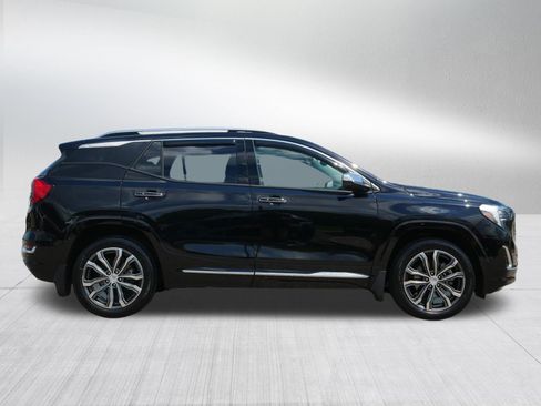 Used 2019 GMC Terrain Denali w/ Advanced Safety Package AWD/4WD image 8