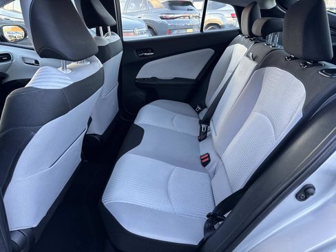 Used 2017 Toyota Prius Three Touring image 12