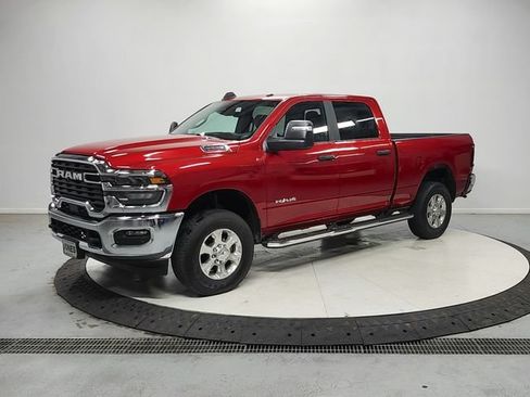 Used 2026 RAM 2500 Big Horn AWD/4WD image 4