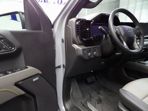 Used 2024 Chevrolet Silverado 1500 ZR2 AWD/4WD image 53
