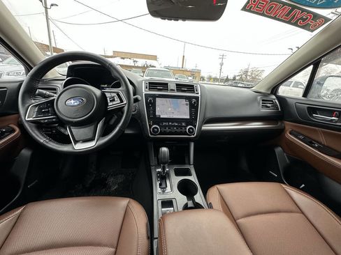 Used 2018 Subaru Outback 3.6R Touring image 18
