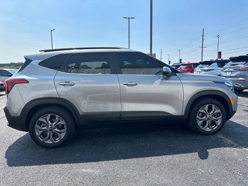 Used 2024 Kia Seltos S AWD/4WD image 6