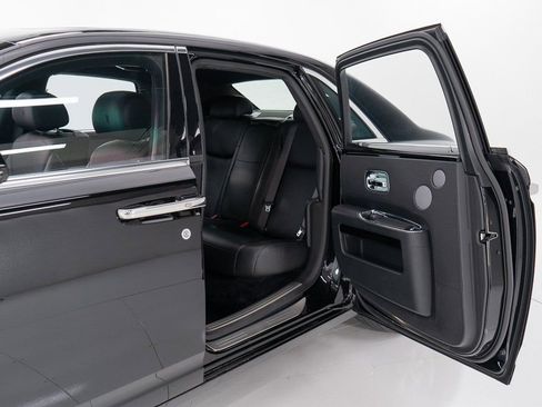 Certified 2017 Rolls-Royce Ghost image 20