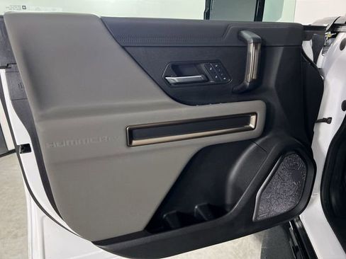 Used 2025 GMC Hummer EV 3X AWD/4WD image 15