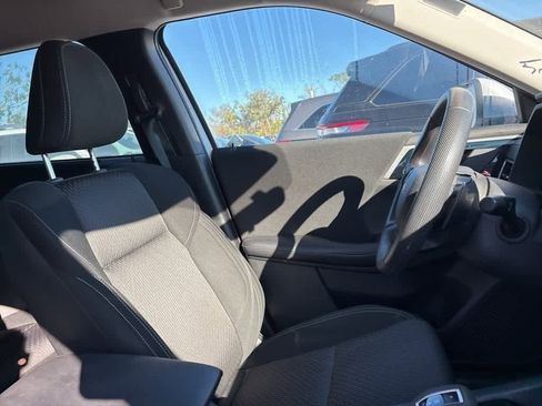 Used 2022 Mitsubishi Outlander ES image 7