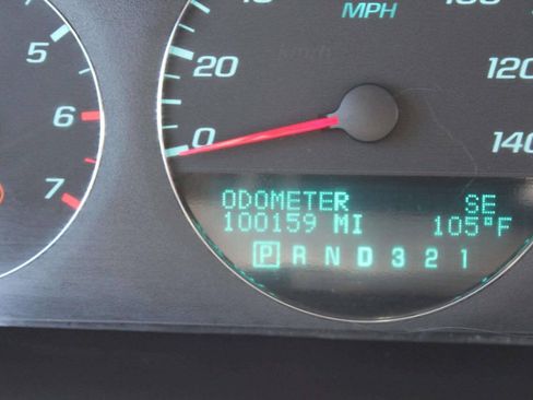 Used 2010 Chevrolet Impala LT FWD image 8
