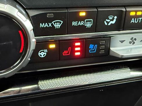 Used 2024 Ford F150 Lariat AWD/4WD image 13