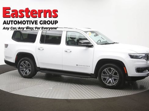 Used 2024 Jeep Wagoneer L Series II RWD image 51
