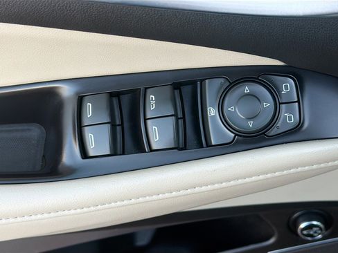 Used 2018 Buick Enclave Essence w/ Trailering Package AWD/4WD image 15