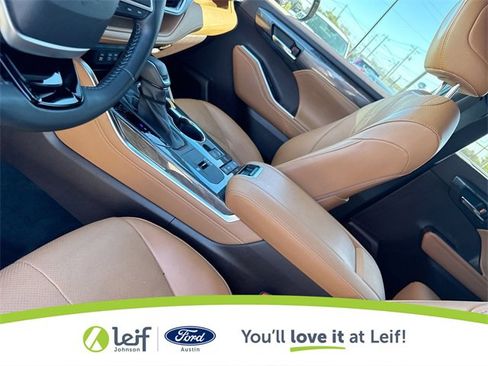 Used 2022 Toyota Highlander Platinum image 27