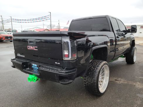 Used 2015 GMC Sierra 2500 SLE w/ SLE Preferred Package image 4