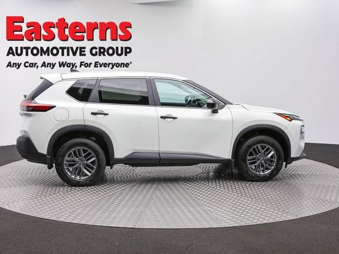 Used 2023 Nissan Rogue S AWD/4WD image 4