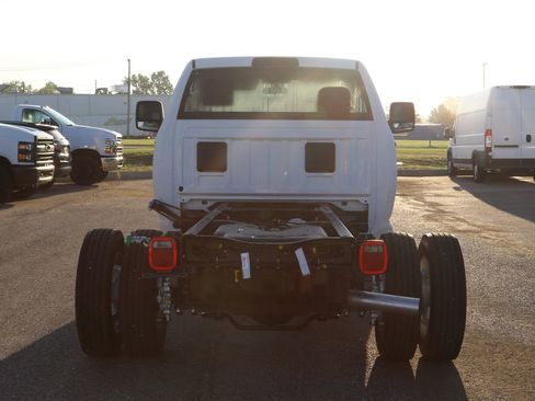 New 2024 RAM 5500 Tradesman image 17