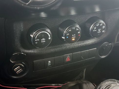 Used 2014 Jeep Wrangler Unlimited Sport image 18