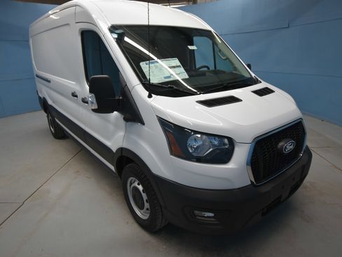 New 2026 Ford Transit 250 148 Medium Roof w/ Load Area Protection Package image 1