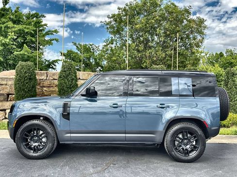 Used 2026 Land Rover Defender 110 S AWD/4WD image 2