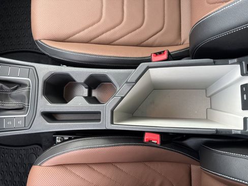 Used 2025 Volkswagen Jetta SEL image 25