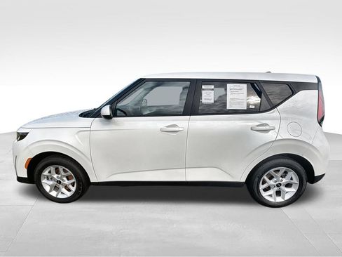 Used 2025 Kia Soul LX w/ LX Technology Package FWD image 6
