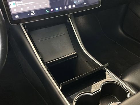 Used 2018 Tesla Model 3 Long Range image 10