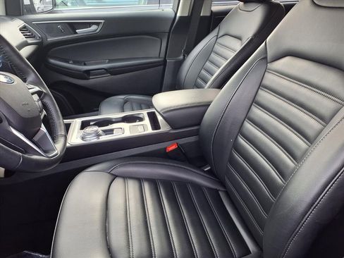 Used 2024 Ford Edge SEL image 3