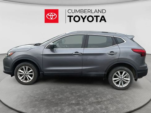 Used 2019 Nissan Rogue Sport SV FWD image 2