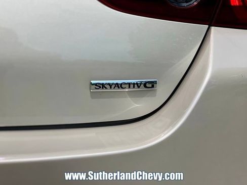 Used 2024 MAZDA MAZDA3 s FWD image 12