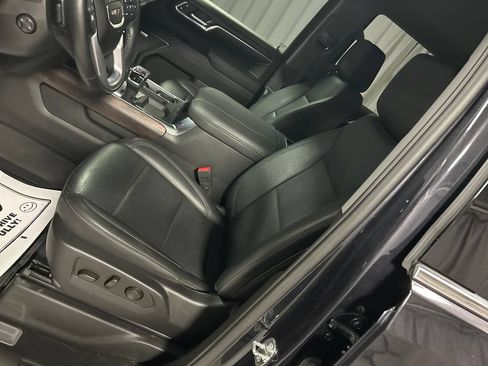 Used 2023 GMC Sierra 1500 SLT w/ SLT Premium Package AWD/4WD image 12