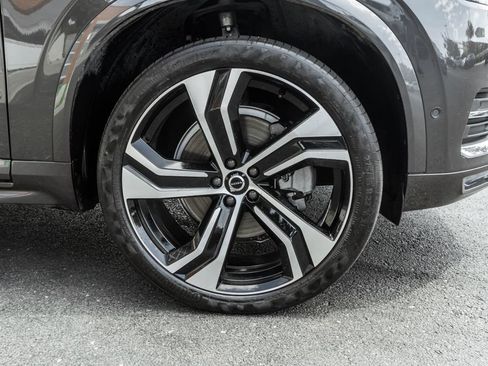 Used 2024 Volvo XC90 B6 Ultimate w/ Protection Package Premier AWD/4WD image 4