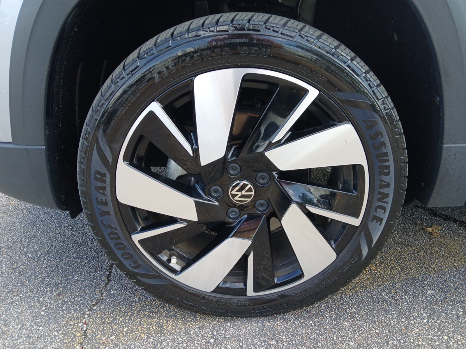 Certified 2023 Volkswagen Taos SEL AWD/4WD image 27