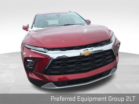 Used 2023 Chevrolet Blazer LT w/ Convenience Package image 3