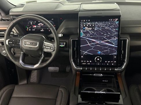 Used 2025 GMC Yukon Denali image 14