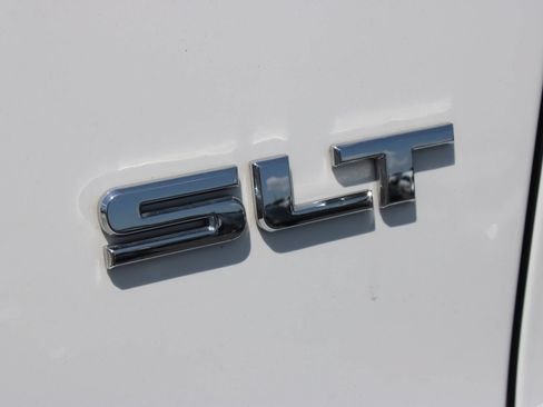 Used 2019 GMC Acadia SLT w/ LPO, Cargo Package AWD/4WD image 31