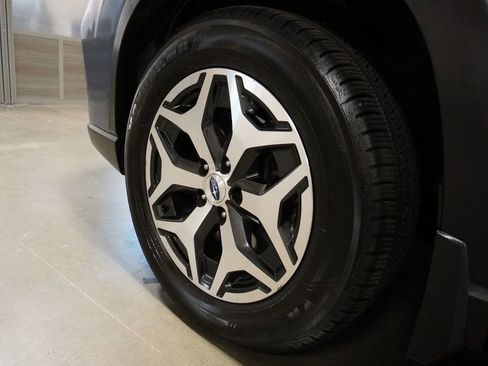 Used 2019 Subaru Forester Premium AWD/4WD image 5