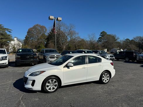 Used 2013 MAZDA MAZDA3 i SV image 3