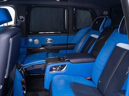 Certified 2025 Rolls-Royce Cullinan Black Badge AWD/4WD image 27