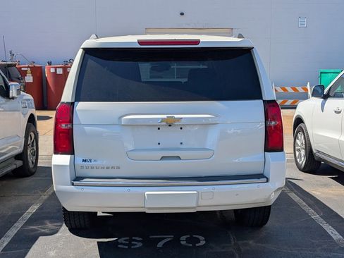 Used 2015 Chevrolet Suburban LTZ image 6