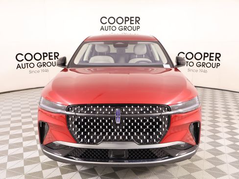 New 2026 Lincoln Nautilus Premier AWD/4WD image 9