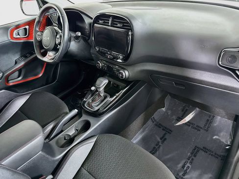 Used 2025 Kia Soul GT-Line FWD image 31