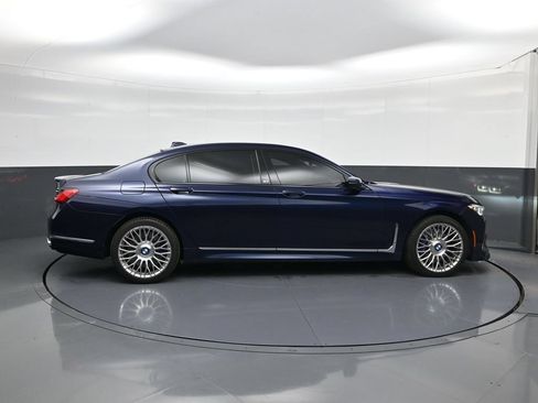 Used 2022 BMW ALPINA B7 xDrive AWD/4WD image 11