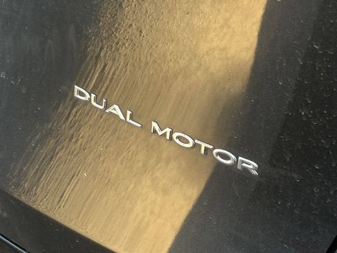 Used 2024 Tesla Model Y Long Range AWD/4WD image 5