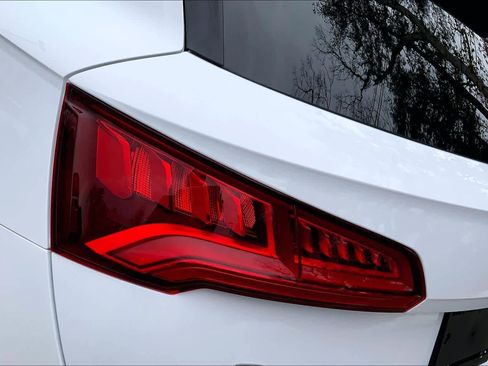 Used 2018 Audi Q5 2.0T Premium Plus w/ Premium Plus Package image 26