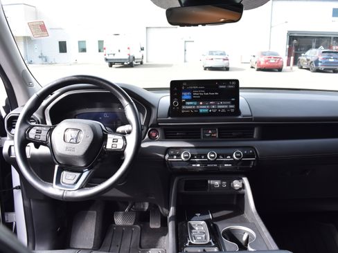 Certified 2023 Honda Pilot Elite image 36