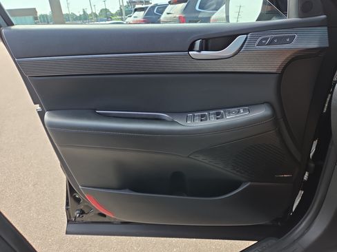 Used 2024 Hyundai Palisade Limited FWD image 12