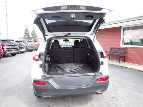 Used 2017 Jeep Cherokee 75th Anniversary AWD/4WD image 5