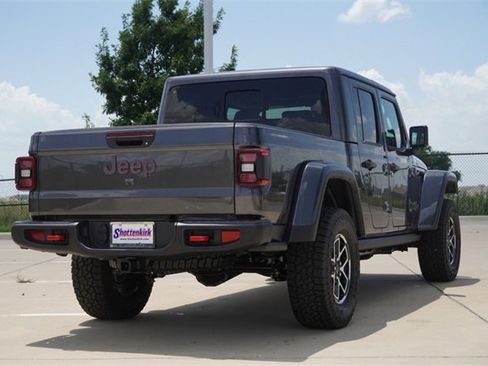 New 2025 Jeep Gladiator Rubicon w/ Convenience Group image 8
